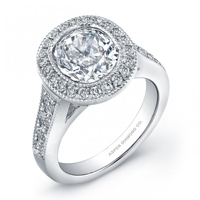 Round Brilliant Micropavé Diamond Engagement Ring in 18K White Gold