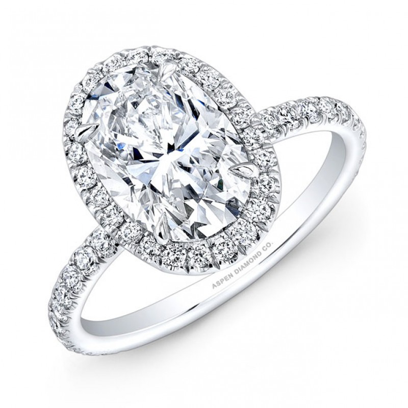 Oval Shape Diamond Halo Engagement Ring in Platinum