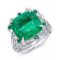 Cushion Cut Emerald Diamond Ring in 18K White Gold